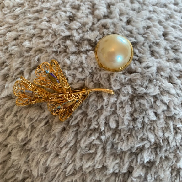 Two gold vintage brooches - Picture 2 of 14